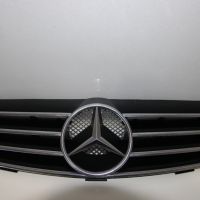 Предна решетка Mercedes CLK C209 A209 (2002-2005г.) A2098800183 / предна емблема Мерцедес CLK, снимка 2 - Части - 45428378