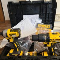 DeWalt комплект с две батерии и зарядно, снимка 1 - Винтоверти - 45242079