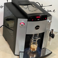 Кафемашина кафе автомат jura impressa F70 с гаранция, снимка 3 - Кафемашини - 44966381