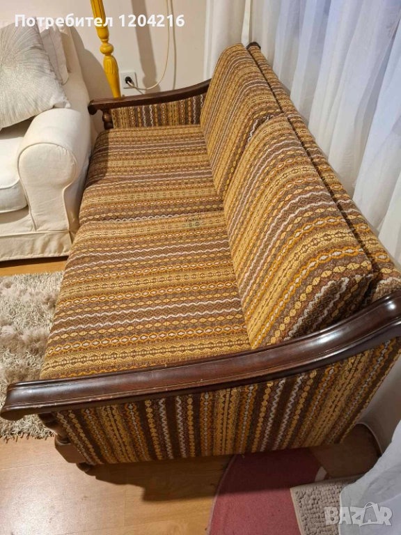 Двуместен старинен диван, снимка 1