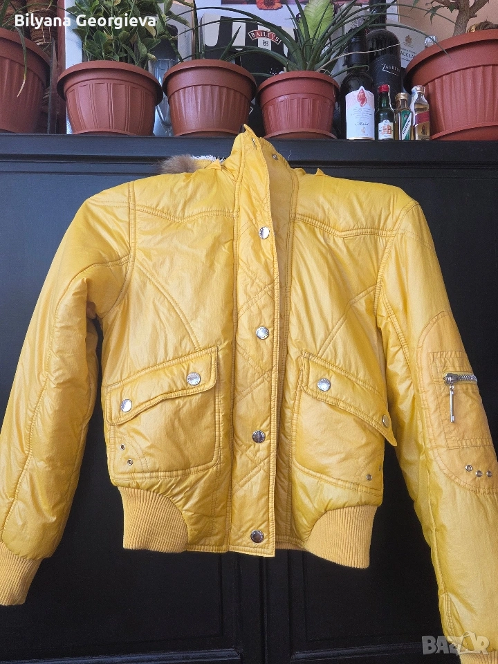 Жълто яке, снимка 1