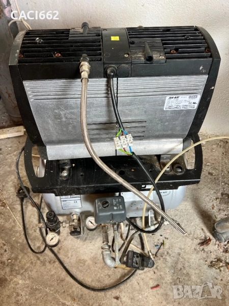 Стоматологичен тих Компресор jun-air 40L, снимка 1