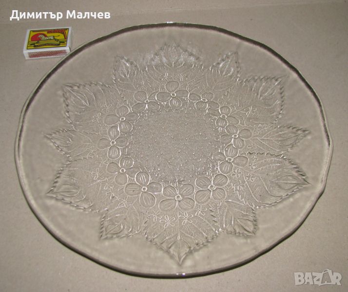 Голяма фина стара чиния 29 см безцветно прозрачно стъкло, запазена, снимка 1