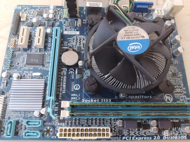 Дънна платка Gigabyte GA-H61M-DS2 с Intel Core i3-3220 и 8GB DDR3, снимка 1