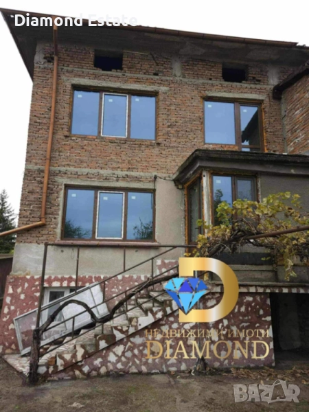 Триетажна къща близнак в Димитровград, кв. Черноконево, снимка 1