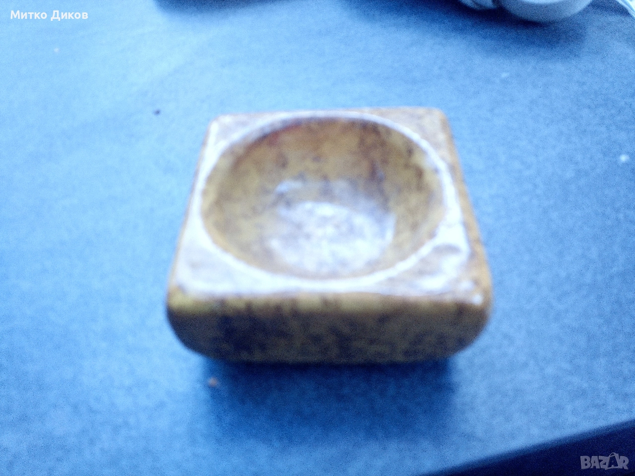 Мраморен пепелник нов 75х75мм и Н3см, снимка 1