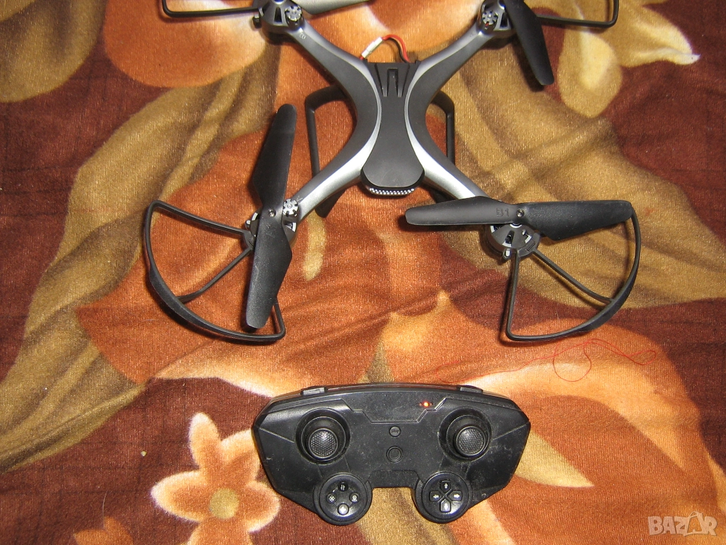 Продавам дрон 12е, снимка 1