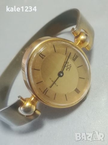 Дамски, швейцарски часовник CXA. Swiss made. Гривна. Механичен механизъм 
