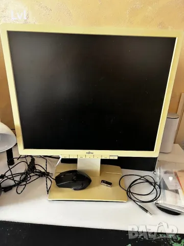 Монитор Fujitsu 75hz, снимка 1 - Монитори - 49548393