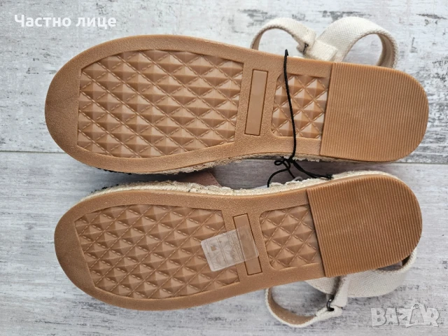 Сандали за момиче Sinsay, снимка 4 - Детски сандали и чехли - 50617182