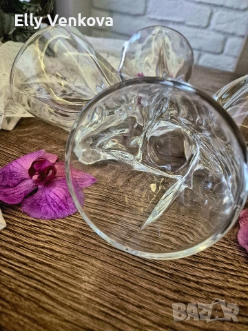 Четири стъклени чаши за уиски в кутия, снимка 2 - Чаши - 52888268