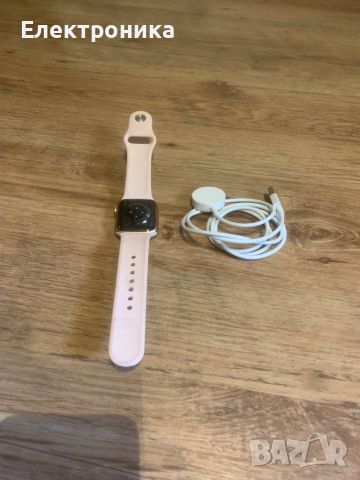 Apple Watch Series 6 , снимка 3 - Смарт часовници - 46426807
