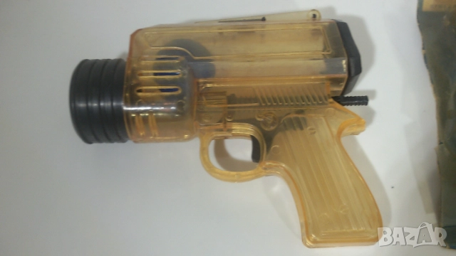 Ретро играчка пистолет с топче с пружина, снимка 2 - Антикварни и старинни предмети - 51668812