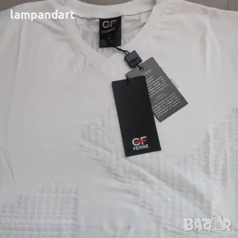Тениска G Ferre в бяло с бродиран принт, снимка 3 - Тениски - 41660082