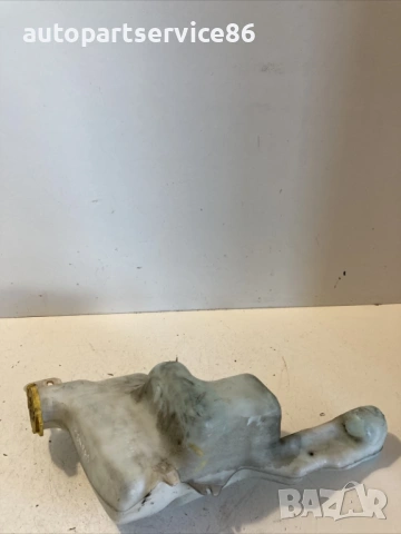 Резервоар за чистачки за предно стъкло за Jeep Compass 2.0 CRD (2009) 05303789AF