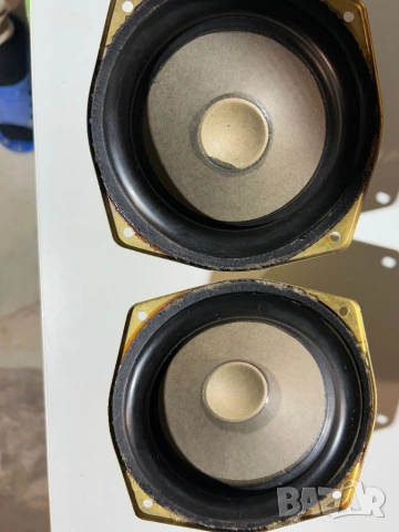 Говорители басови