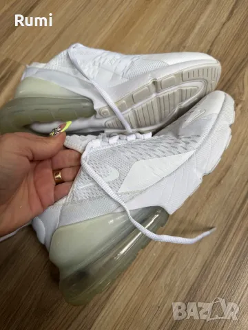 Оригинални маратонки Nike (GS) AIR MAX 270 ! 39 N , снимка 4 - Маратонки - 49183865