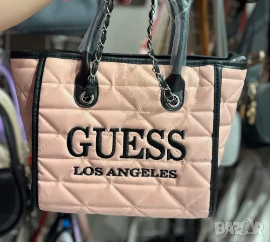 чанти на едро и дребно guess , снимка 3 - Чанти - 47551379