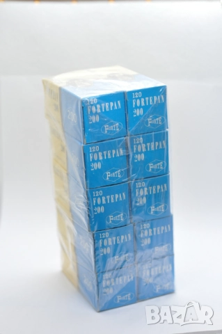 Черно-бели рол филми Fortepan 200, снимка 2 - Чанти, стативи, аксесоари - 52842343