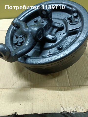 Главина предна дясна к-т Авия чехска, снимка 4 - Части - 53453183