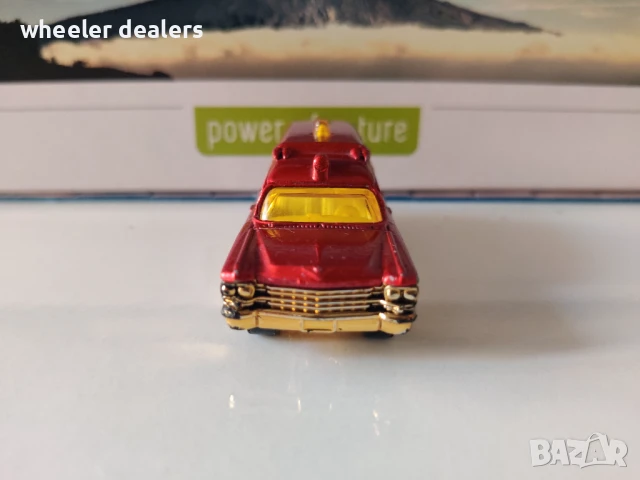 Метална количка Matchbox Мачбокс 1963 Cadillac Ambulance, снимка 8 - Колекции - 50754635