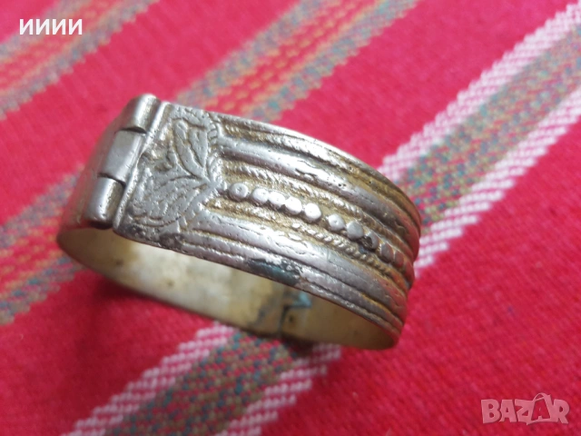 Сребърна гривна Възрожденска , снимка 2 - Антикварни и старинни предмети - 53396145