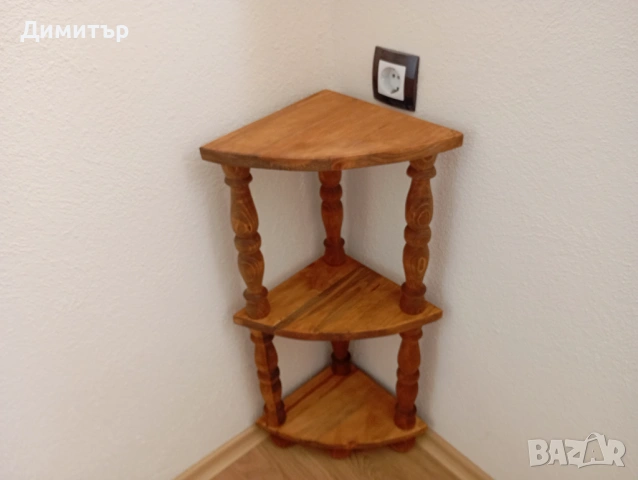 Ъглова етажерка със струговани орнаменти !!!, снимка 2 - Етажерки - 53679760