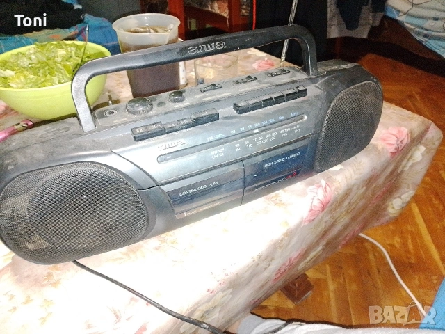 касетофон aiwa cs-w525, снимка 2 - Радиокасетофони, транзистори - 53977363
