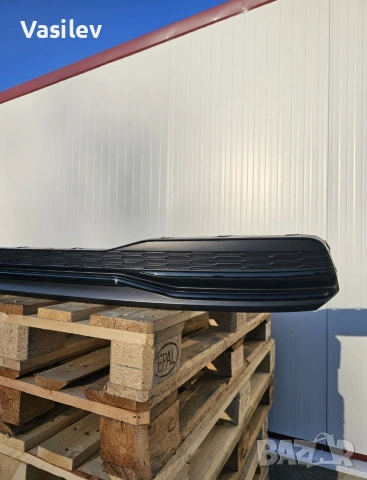 Оригинален заден дифузьор Audi A7 C8, снимка 3 - Аксесоари и консумативи - 53499811