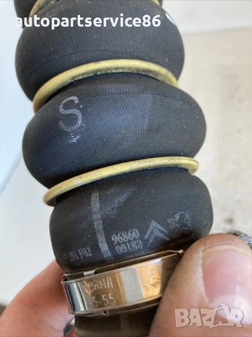 Маркуч тръба за интеркулер за Peugeot 5008 1.6 HDI (2012) 9686000180, снимка 2 - Части - 53743495