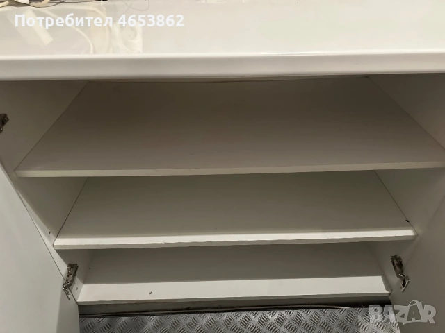 Плот с шкаф зад бар, снимка 3 - Обзавеждане за заведение - 53724980