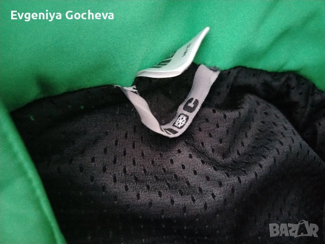 детско непромокаемо яке 8-9 год, 146-152 см, снимка 5 - Детски якета и елеци - 52263668