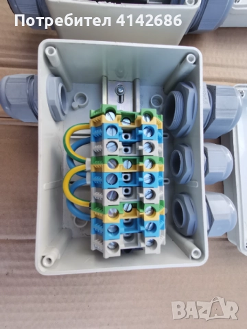 Разклонителна кутия SCAME с щуцери за открит монтаж , снимка 6 - Разклонители и удължители - 52961056