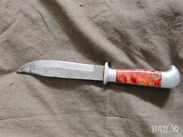 продавам стар нож