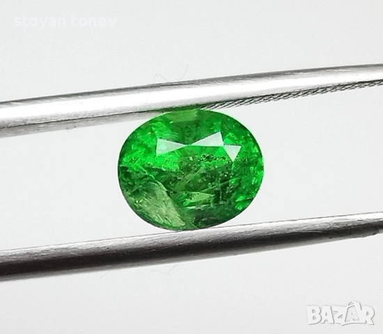 Изключителен ярко зелен цаворит гранат 1.95 карата! Нов!, снимка 8 - Други - 54196812
