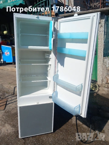 Хладилник с фризер и отделение най отдолу за плодове и зеленчуци, снимка 3 - Хладилници - 53843073