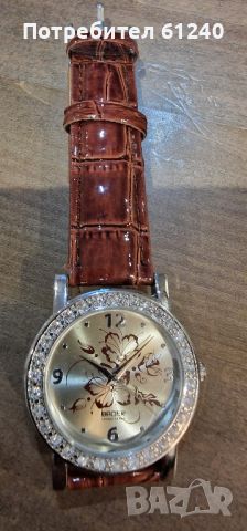 Продавам дамски кварцов часовник, снимка 1 - Дамски - 45422129