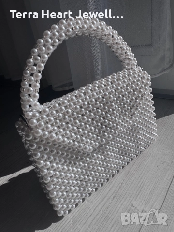 Дамска чанта от перли и кристали, снимка 2 - Чанти - 52502111