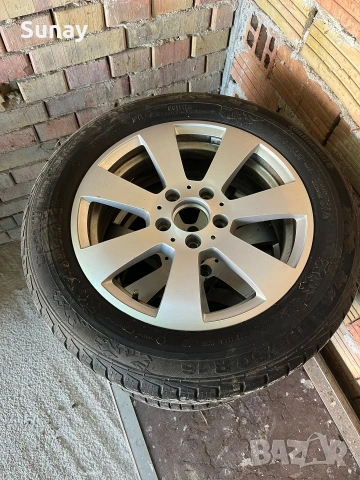 Зимни гуми с джанти Continental, снимка 3 - Гуми и джанти - 53340499