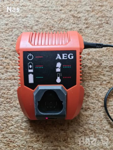 Продавам зарядно AEG 12V