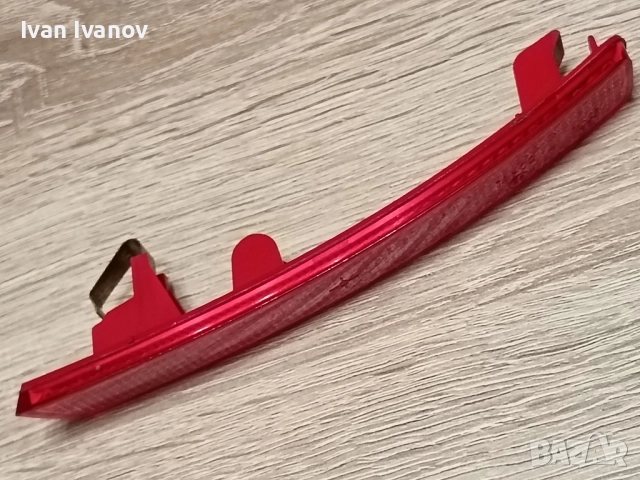 Светлоотразител заден десен в бронята за Алфа 147