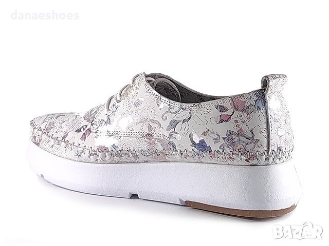Дамски обувки от естествена кожа на цветя в бяло , снимка 2 - Дамски ежедневни обувки - 45648712