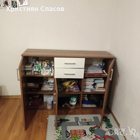 Шкаф-скрин в отлично състояние, снимка 3 - Шкафове - 53025998