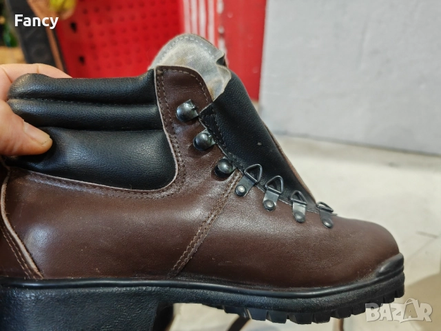 Български кожени туристически обувки Младост 37 номер , снимка 7 - Други - 52246342