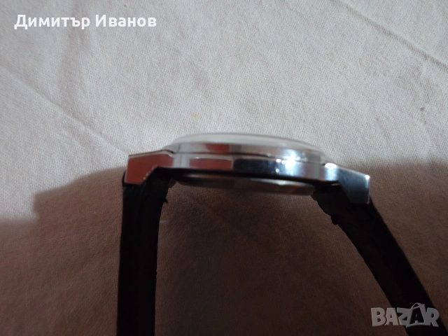 Съветски механичен часовник Победа - Самара – работещ, с черна кожена каишка - 18мм. , снимка 7 - Мъжки - 53025179