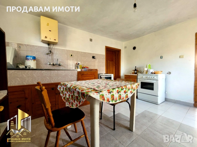 Продавам къща с два парцела, снимка 5 - Къщи - 51895155