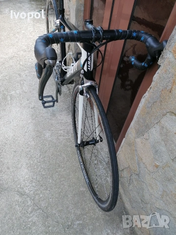 Шосеен GIANT Defy , снимка 7 - Велосипеди - 53386636