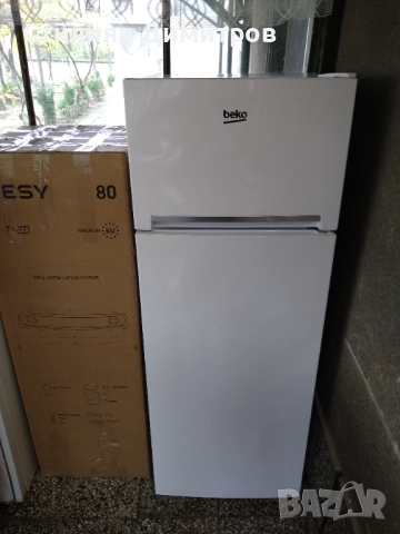 Хладилник с фризер Beko, снимка 2 - Хладилници - 52451143
