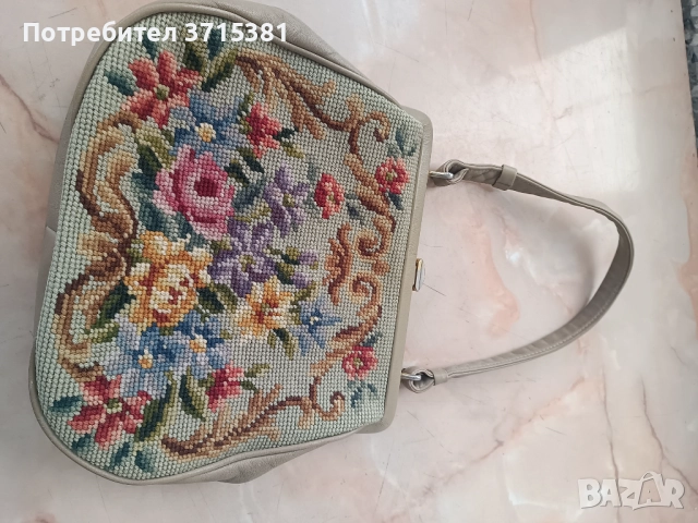 Бродирана чанта., снимка 6 - Чанти - 52866770