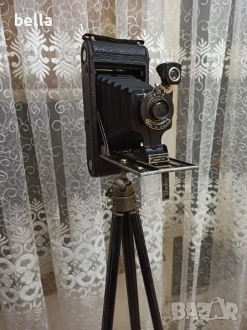 Колекционерски мехов Autographic Kodak Jr. (произведен 1914-1927) и трипод, снимка 2 - Колекции - 48739516